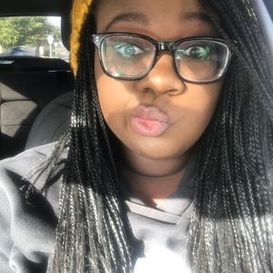 Meet your Posher, Jennifer